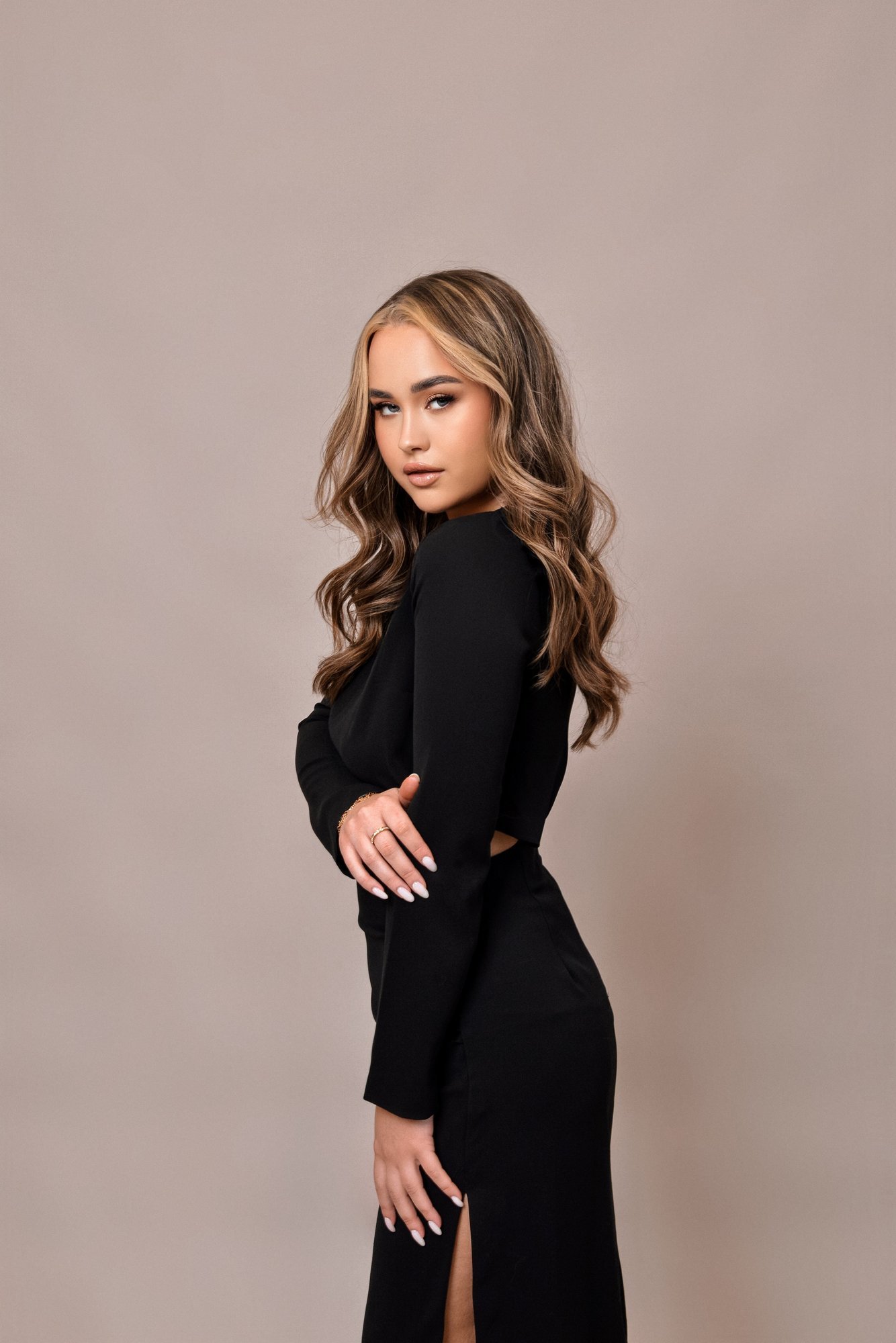 „See oli nii halvasti ja ruttu salvestatud, sõnad olid poolikud!“ Aasta laulukirjutaja Emili Jürgens pälvis Calvin Harrise tähelepanu