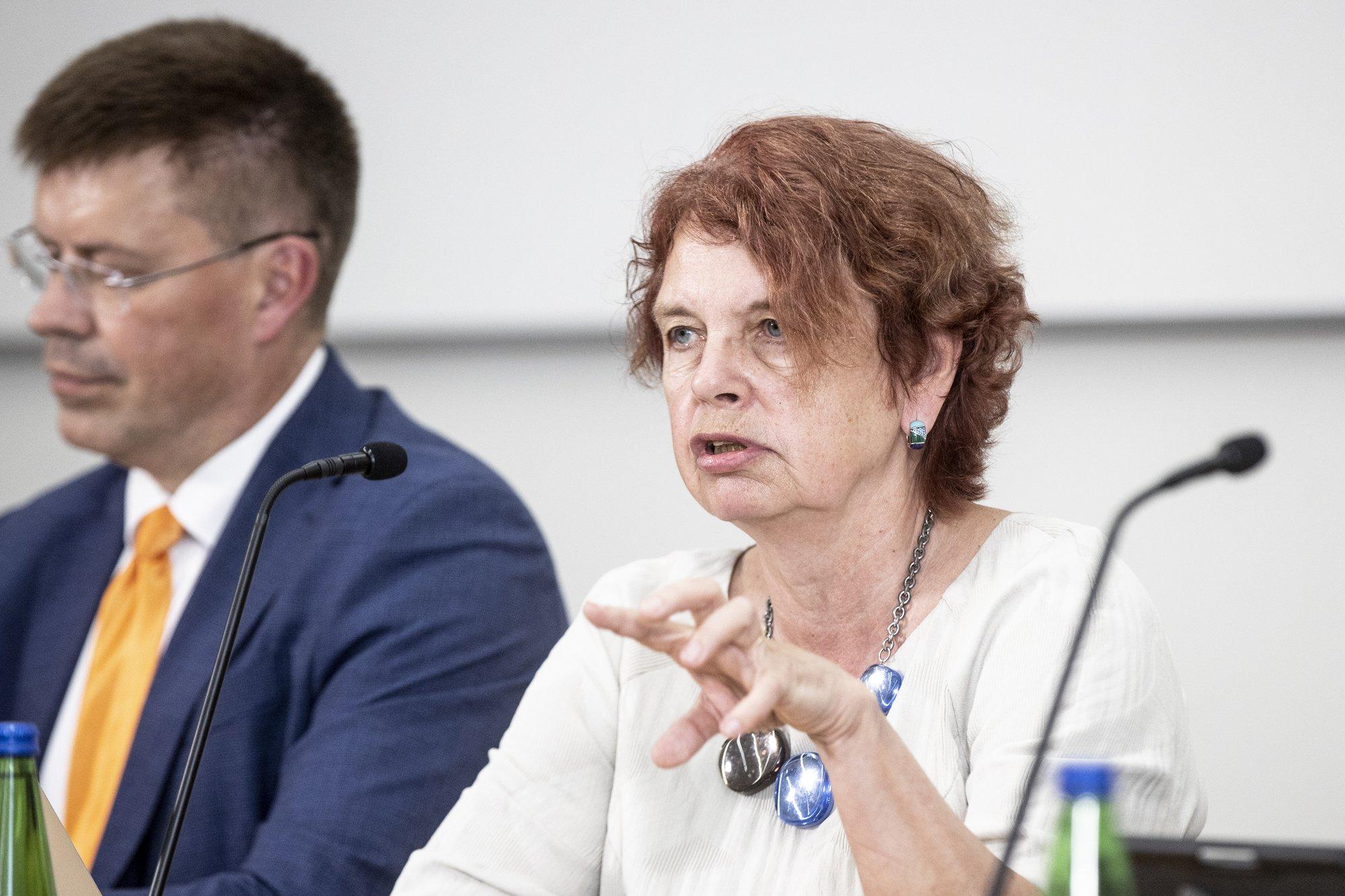 Irja Lutsar: küsimus ei ole selles, kas uus viirus tuleb. Küsimus on, millal see tuleb