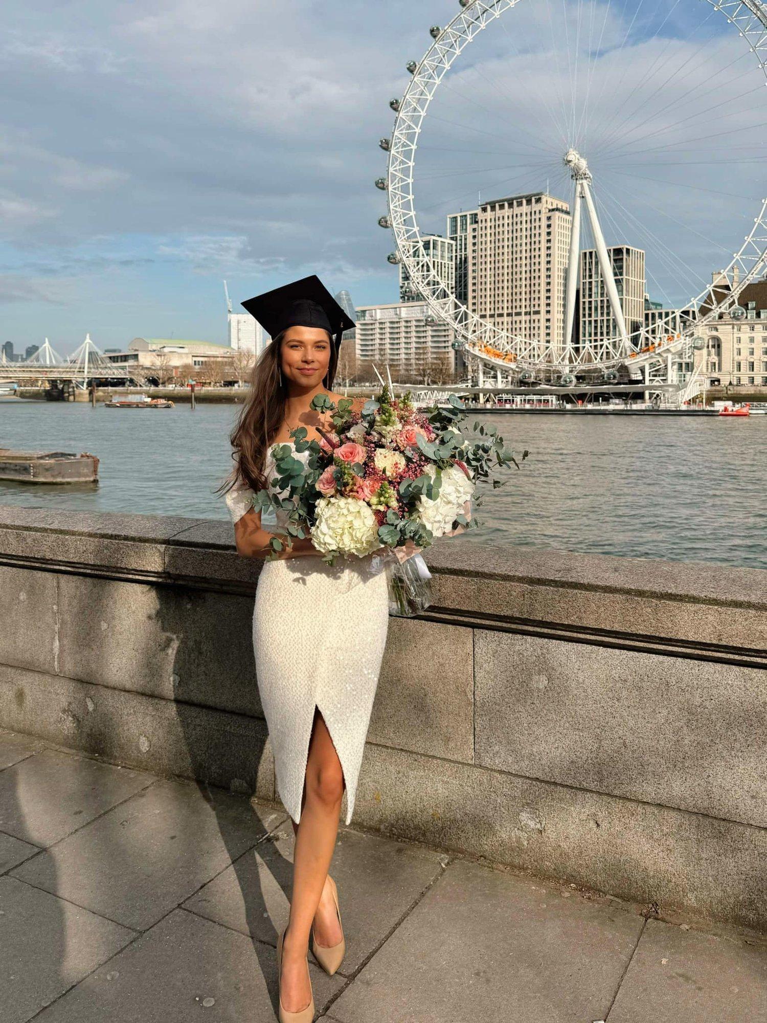 Tööpakkumised juba ootavad! Jaanus Rahumäe tütar lõpetas Londonis maineka filmikooli