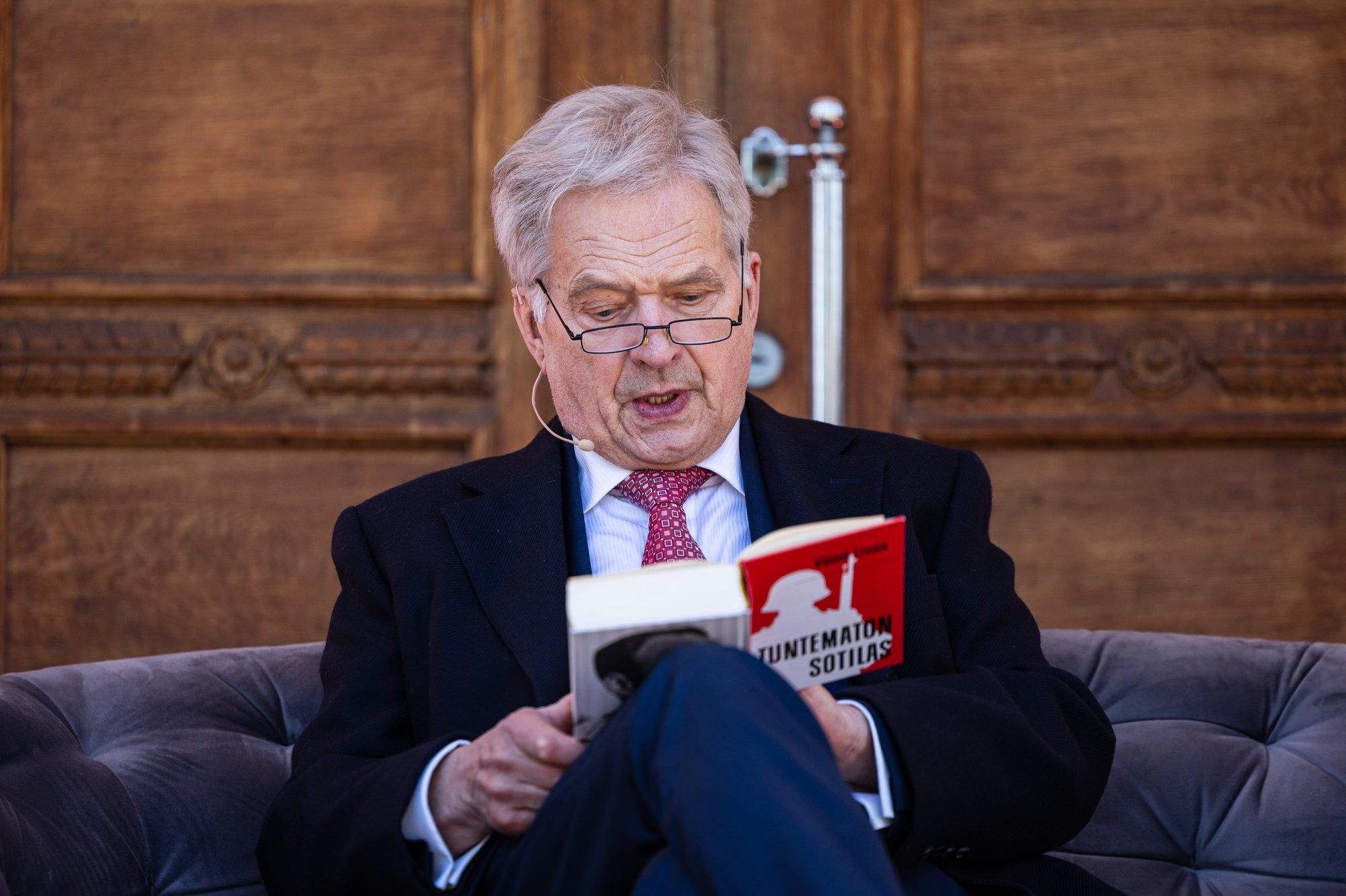 FOTOD | Soome endine president Sauli Niinistö osales Kadriorus lugemistalgutel