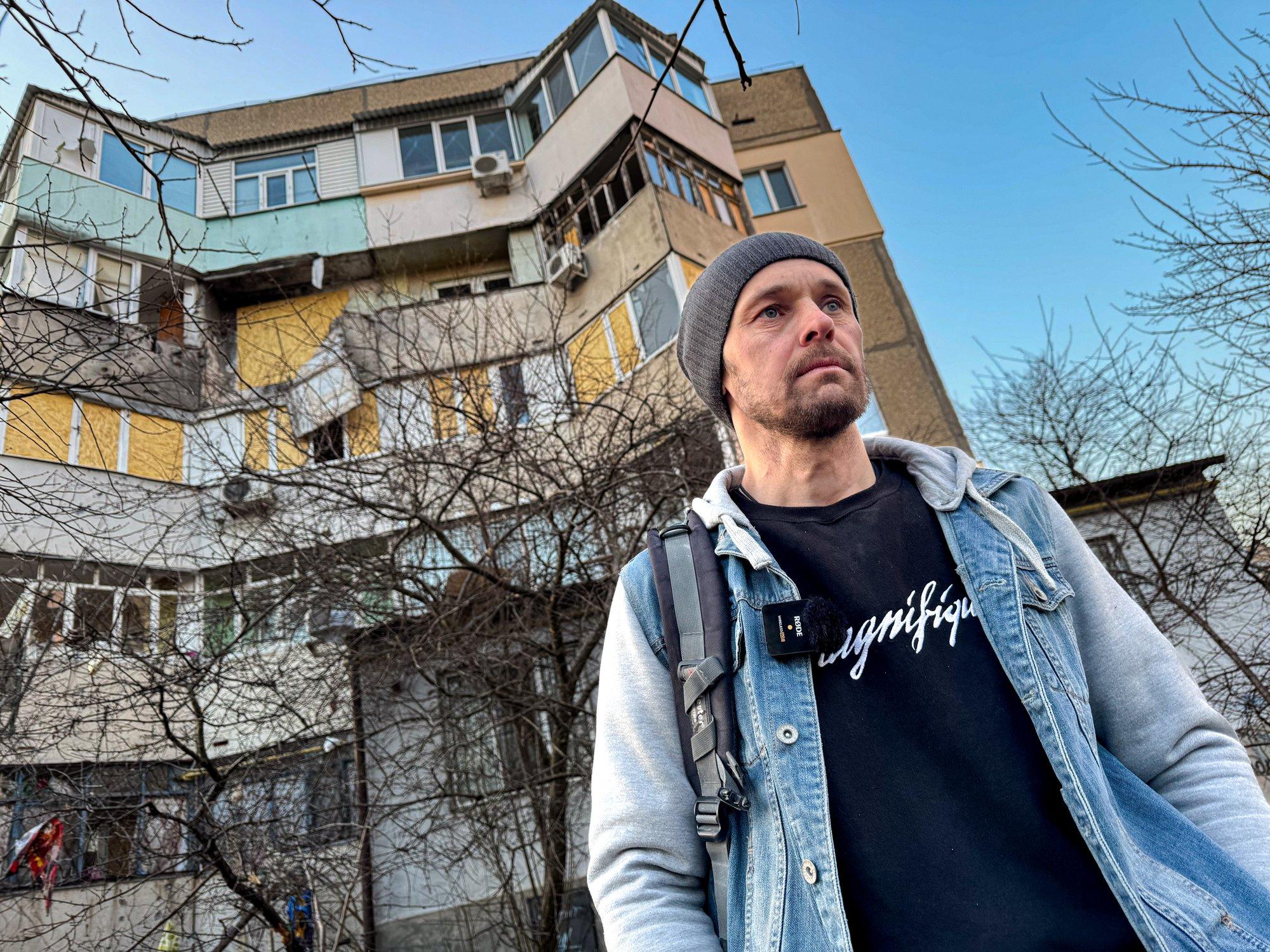 DELFI UKRAINAS | Hersonlase kodu hävitas hommikul mürsk. „Mul poogen. Olen tulistamisega nii harjunud.“