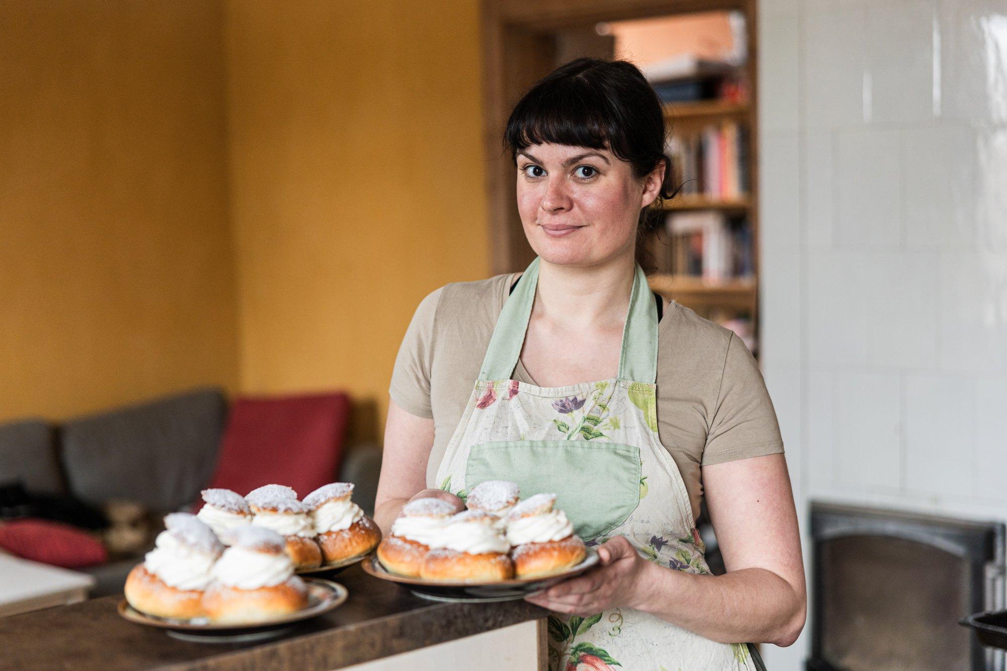 VIDEO | „Ma ei osta never enam vastlakukleid poest!“ Nutikas nõuanne, kuidas teha kodus maailma parimad kuklid