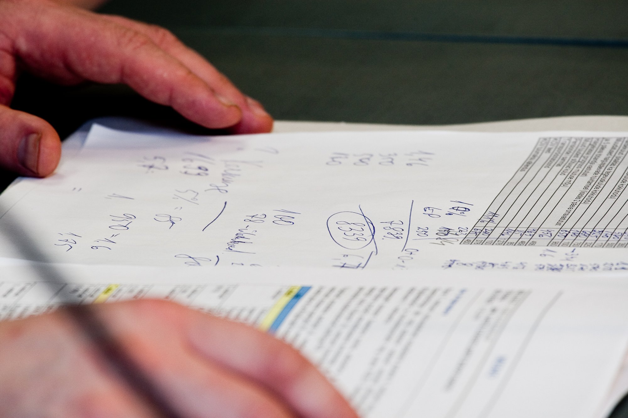 10 ETTEPANEKUT | Ametnike palgatõus peatada, ühistransport dieedile – maas vedeleb 600 laenuvaba miljonit