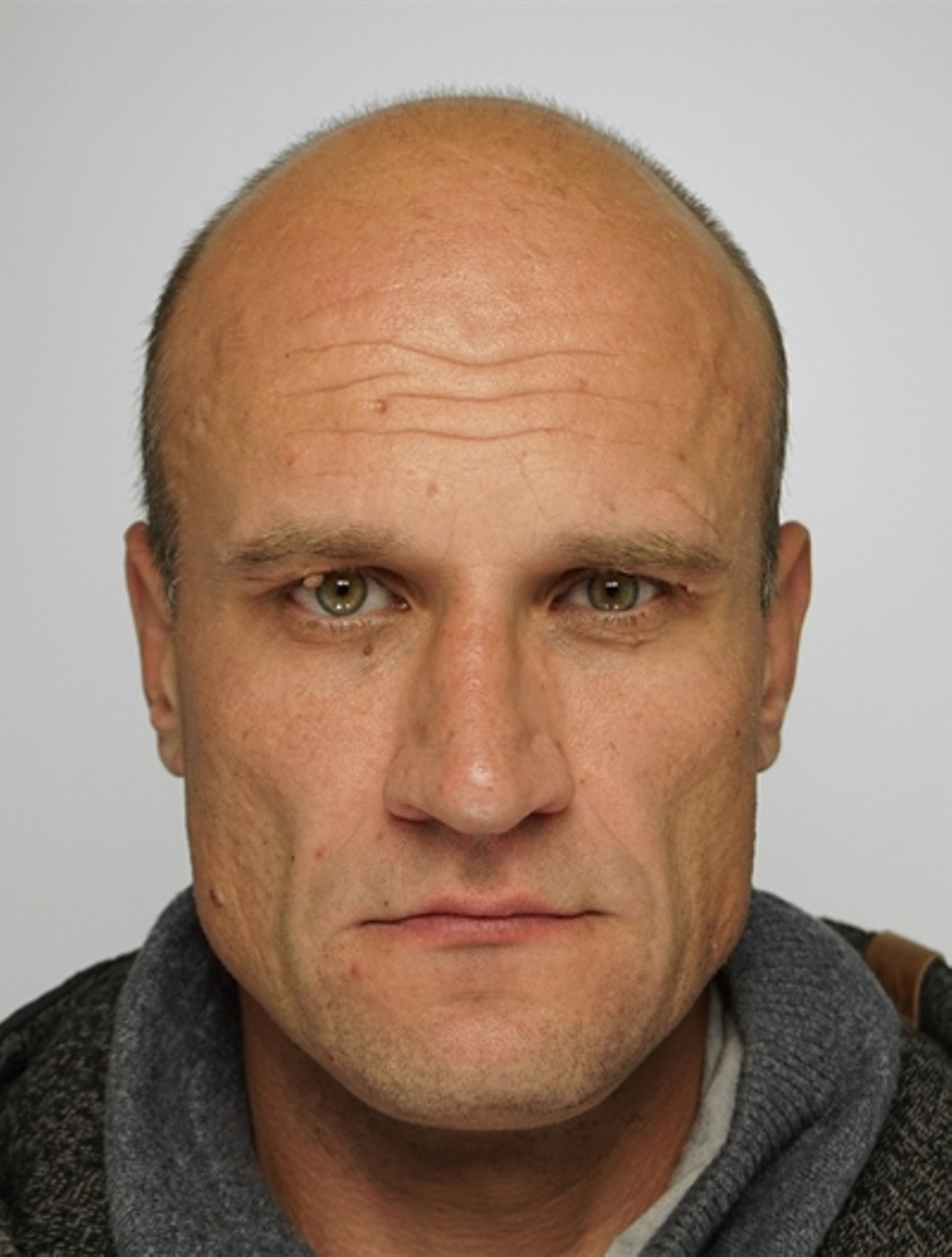 FOTO | Politsei otsib 42-aastast Yuryt, kes hoiab kõrvale kohtueelsest menetlusest