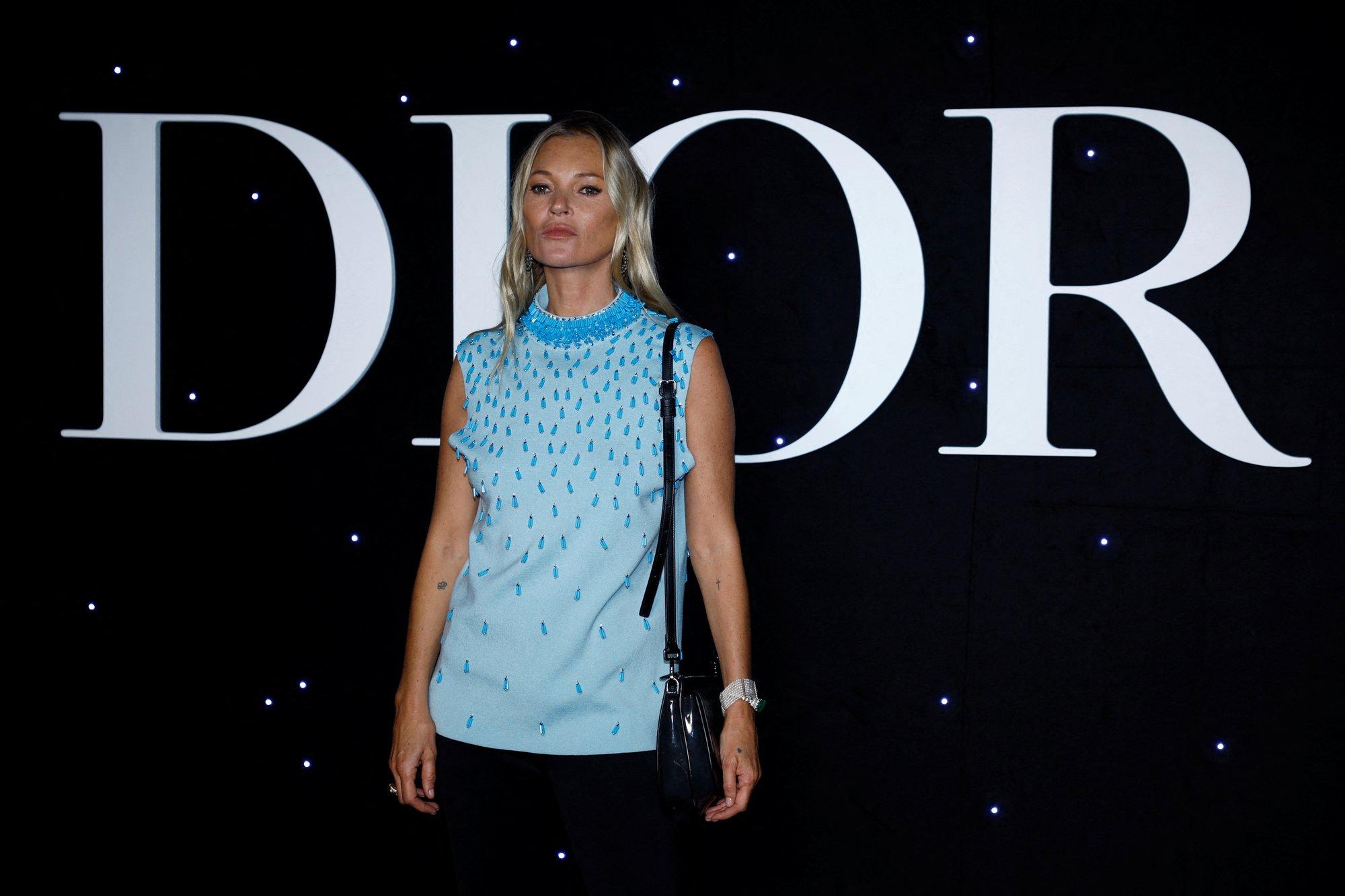 FOTO | Kate Moss tõestas, et see „aegunud“ teksatrend on päriselt ka moes tagasi