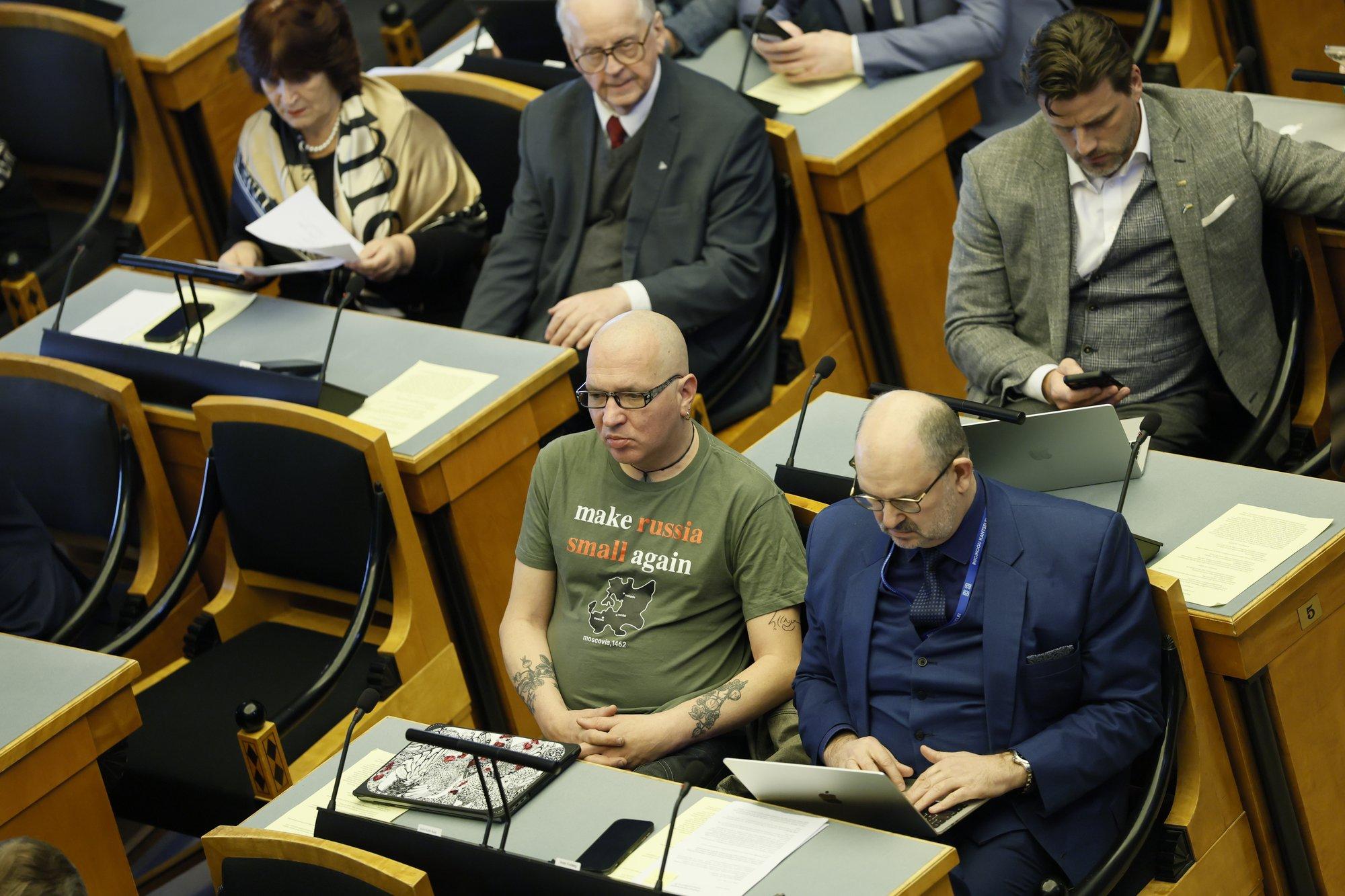 OTSEPILT ja FOTOD | Riigikogu hääletab põhiseaduse muutmise ja valimisõiguse piiramise üle