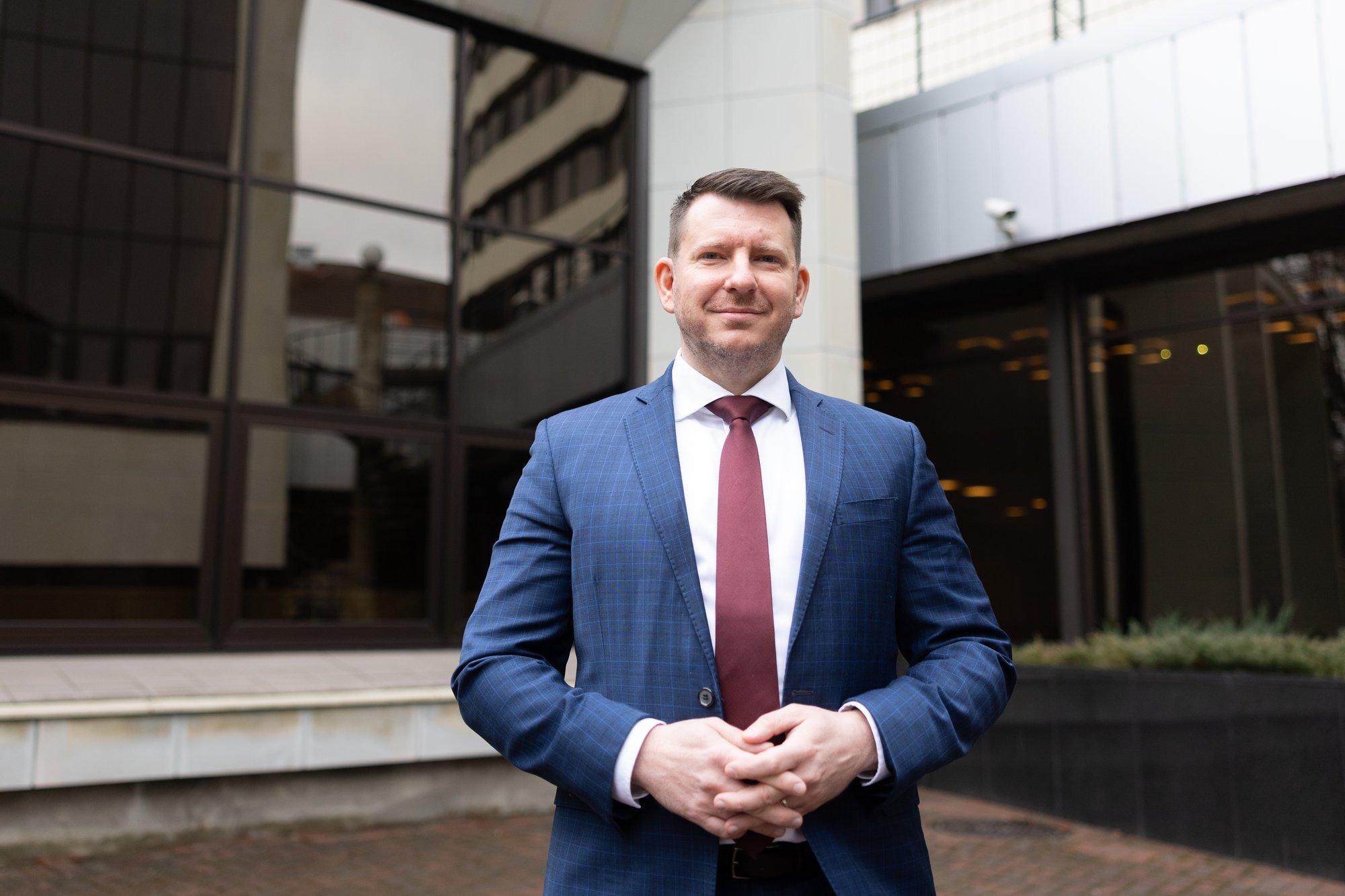 INTERVJUU | Jonatan Vseviov: kui juhtuma hakkavad halvad asjad, peame proovima tempo maha võtta