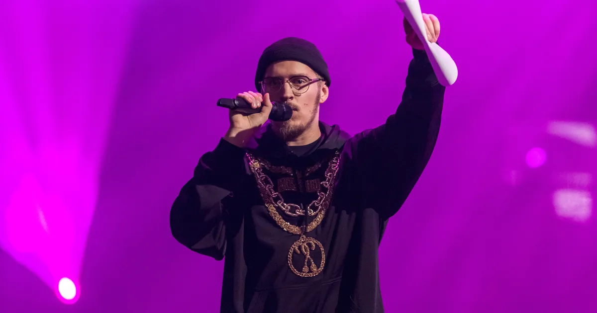 PILK PEALE ⟩ Räppar Metsakutsu pani enda efektse Porsche müüki