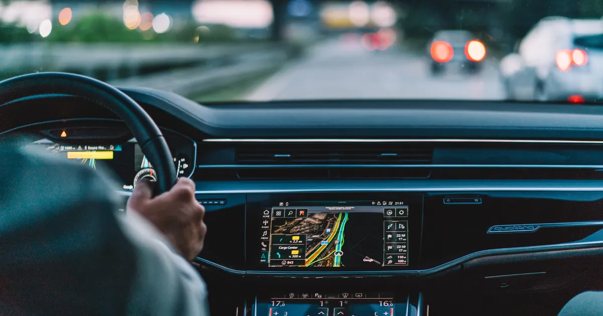 «Ta pidi pidevalt käed roolilt ära võtma»: mida teha, kui taksojuhi tervislik seisund paneb muretsema?