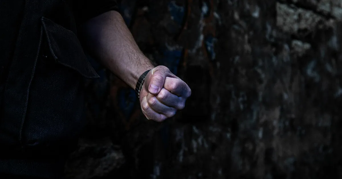 Kamp noormehi ründas Tallinnas korralekutsujaid