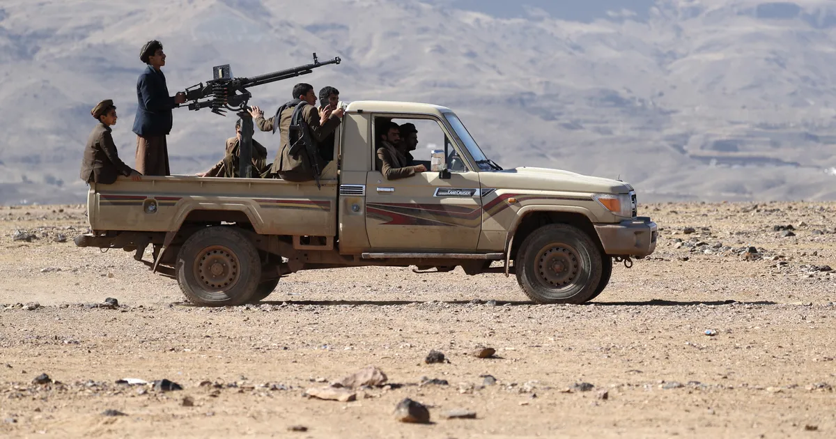 Jeemeni mässuliste väitel rünnati Iisraeli sõjaväeobjekti ja USA laevu