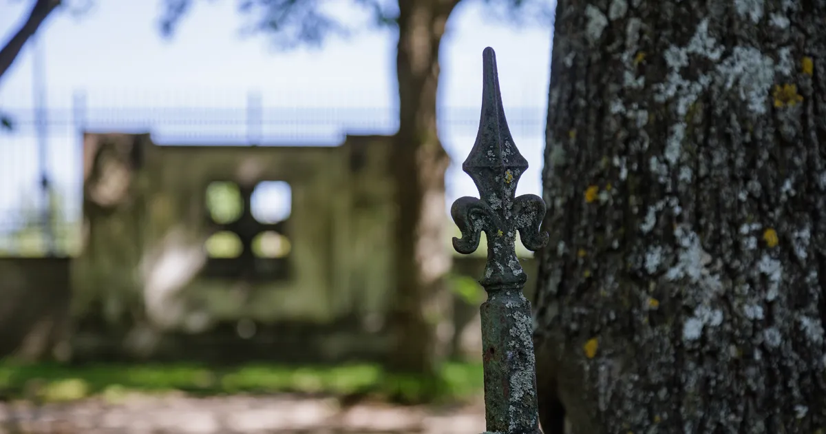 Välisministeerium lükkas ümber Venemaa süüdistused sõjahaudade rikkumise kohta