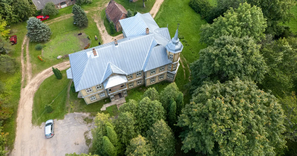 «LÄHEN TELKI ELAMA!» ⟩ Viljandi mees väidab, et ta saadeti pärast sotsiaalmajas puhkenud tulekahju vastu tema tahtmist hooldekodusse