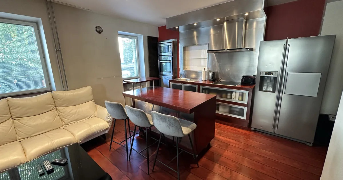 ENNE JA PÄRAST ⟩ Kuidas pea üleni punasest Kadrioru korterist sai helge pesa