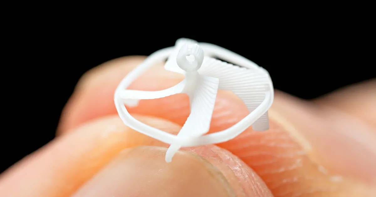 Teadaolevalt pisim – just nii väike on maailma väikseim lendav robot-kimalane