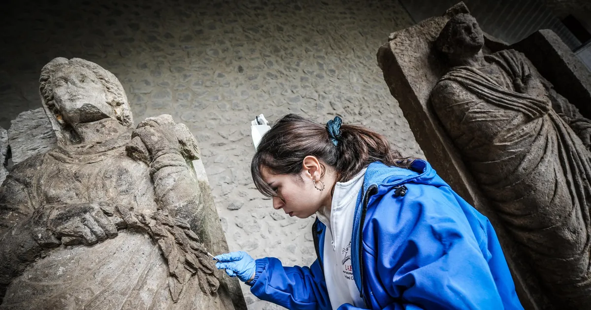 FOTOD JA VIDEOD ⟩ Pompei väljakaevamistel leiti kaks mõistatuslikku skulptuuri