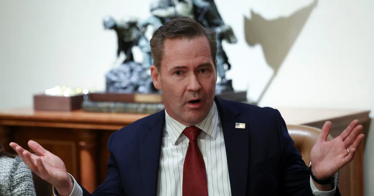 Trumpi julgeolekunõunik pidas Signalis vähemalt 20 grupivestlust