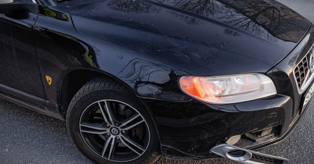 Põllule põrutanud autos oli kolm purjus meest, aga mitte ühtegi juhti