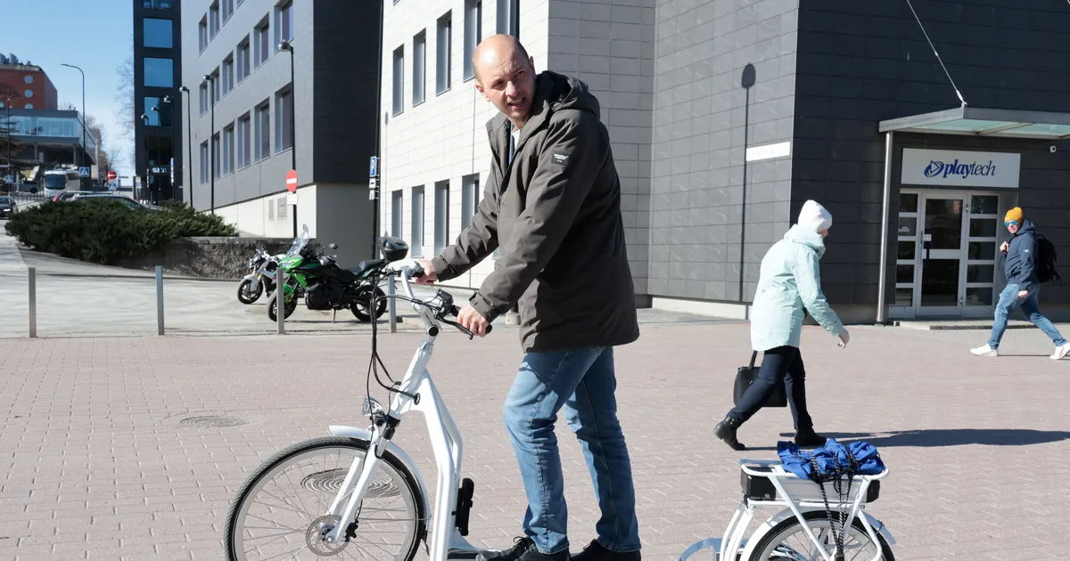 PROOVISÕIT ⟩ Tartu rendirataste hulka lisandus käimislindi jõul sõitev masin