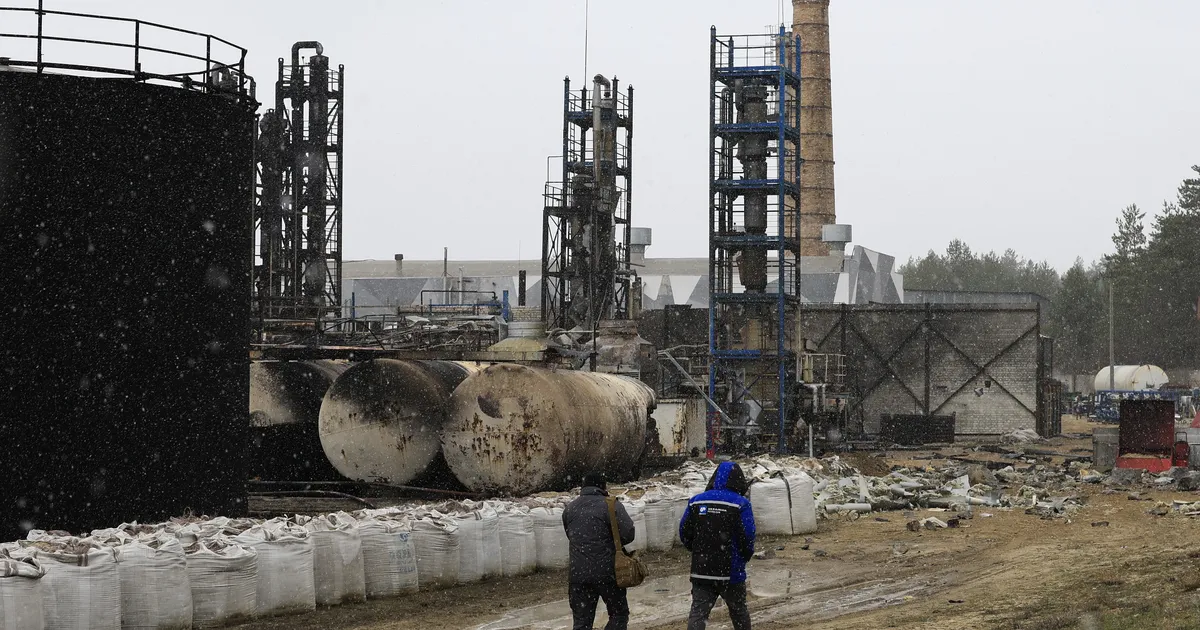 Vene sidemetega Ameerika neonatsid sihivad Ukraina poliitikuid ja taristut