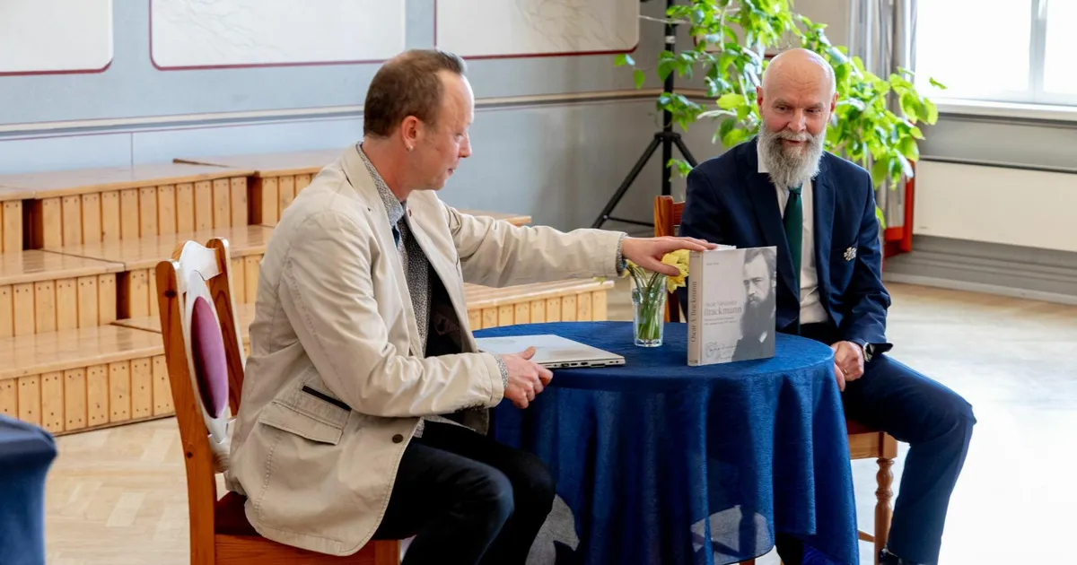 Galerii ⟩ Sugulased ootasid: Pärnu suurmees sai lõpuks oma raamatu