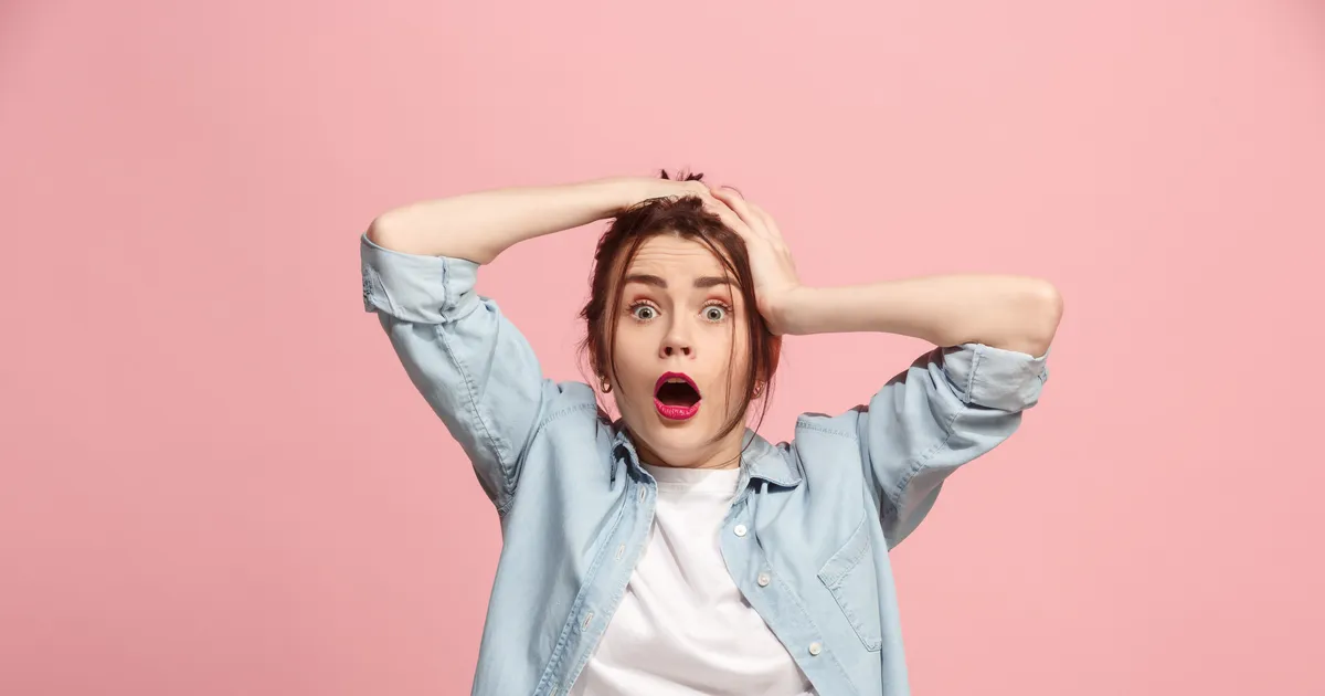 FOTOD ⟩ Maailma kõige pikema keelega naine üllatab veidrate trikkidega