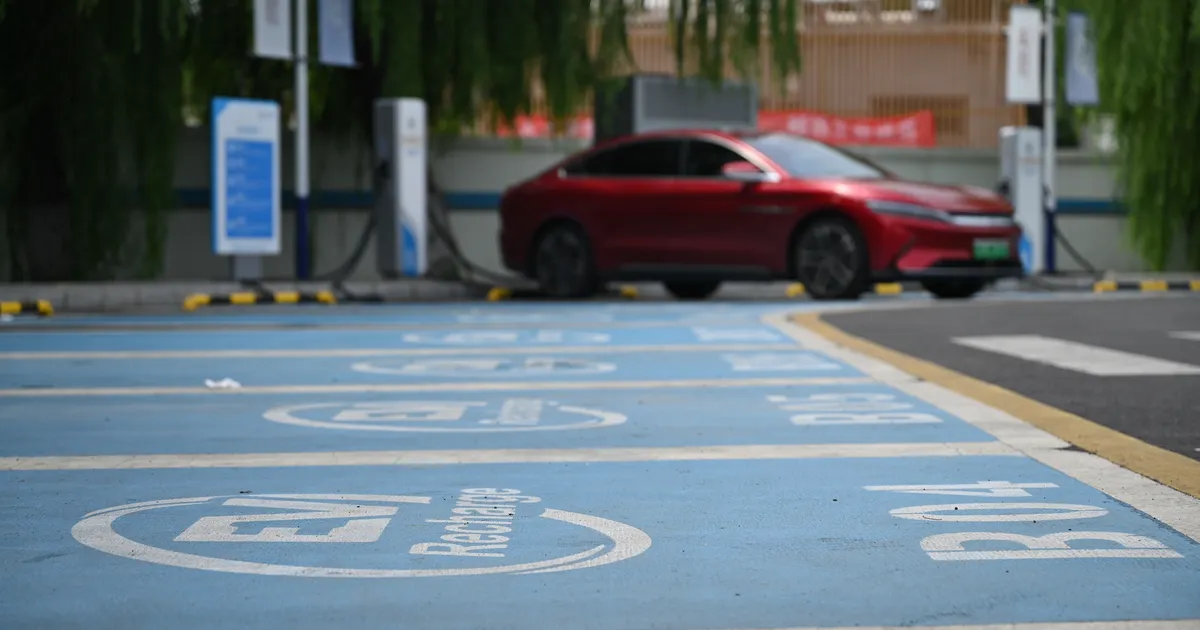 INDREK LUBERG ⟩ Parklate elektrifitseerimise nõue meenutab nõukogude maisikampaaniat