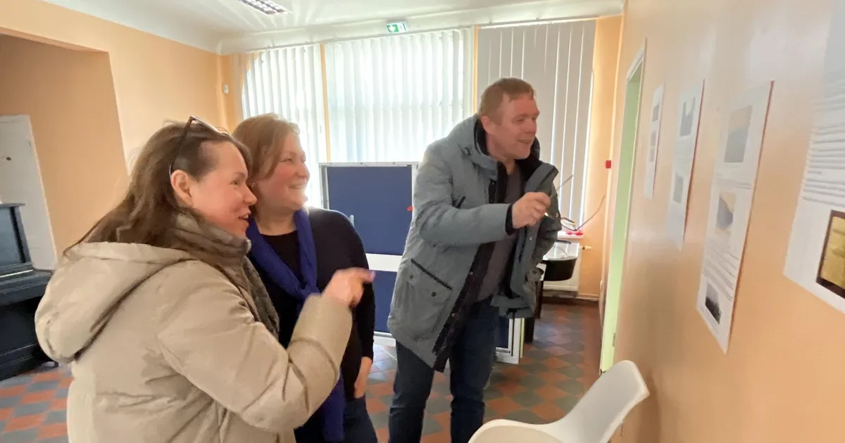 Sindi linn võlus avastajaid rongisõidu, giidituuride ja vanade majade lugudega