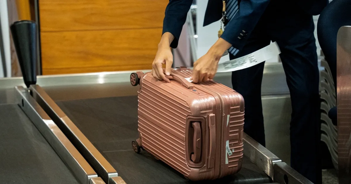 Uuest aastast võib akupanga lennukisse võtta vaid taskus