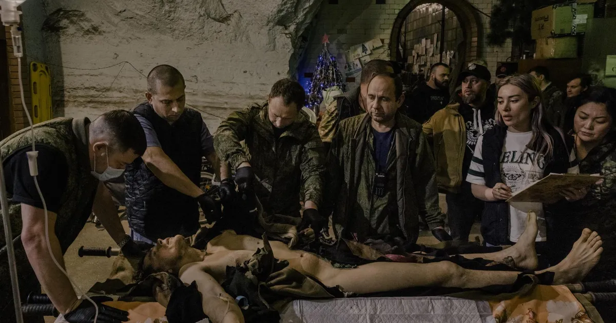 AK ⟩ Maailma pressifoto žürii tegi agressorist märtri