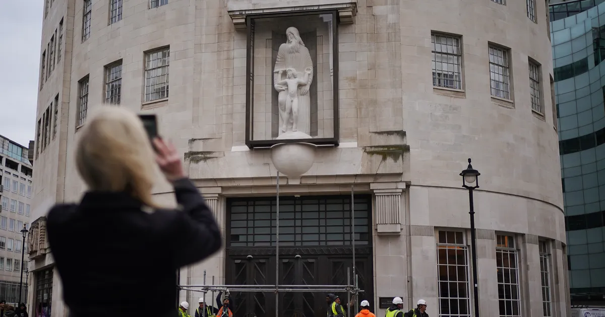 LONDONI SKANDAALSEIM TEOS ⟩ BBC esitles pedofiilist kunstniku skulptuuri