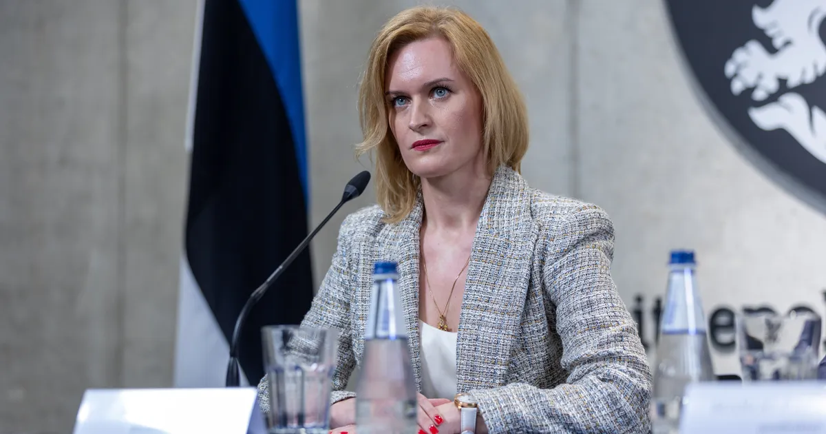 OTSE POSTIMEHEST ⟩ Mis jäi möödunud aastal KAPO huviorbiiti? Stuudios on Marta Tuul