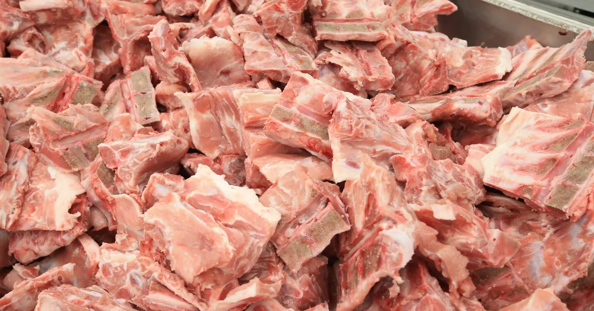 Lihatööstur pakkis äri kokku ja müüb tehast: poeriiulitel ei jätkunud väiketootjale ruumi