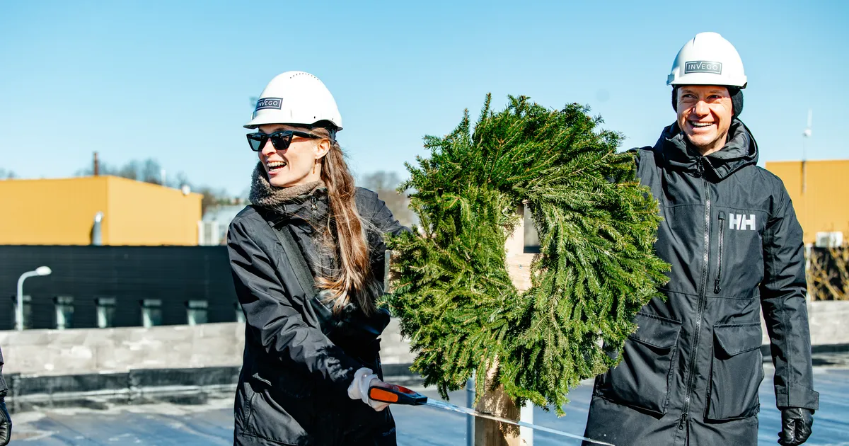 KORRALIK INVESTEERING ⟩ Viis miljonit maksev ärihoone Telliskivis saavutas täiskõrguse