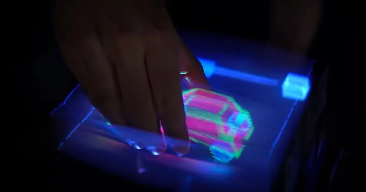 HAARA ÕHUST ⟩ Neid hologramme saab katsuda ja liigutada