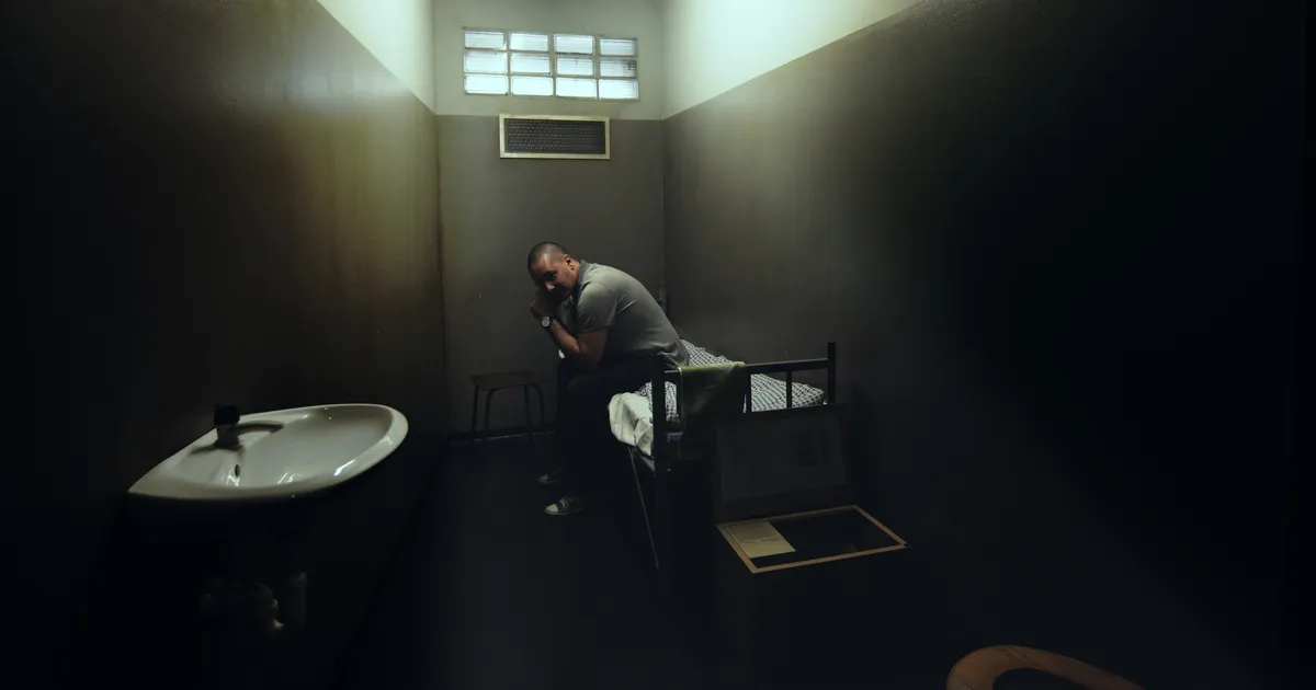 POLITSEINIKUNA VANGIS ⟩ «Ahistamine oli alanud, siinne reaalsus selgeks tehtud. Maha nottimine tähendas tapmist»