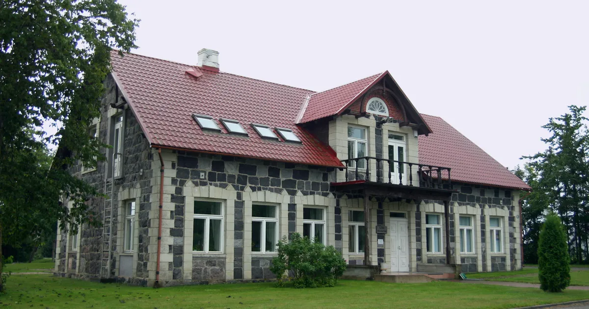 AEGRUUM ⟩ Leisi suurkuju Anton Üksti ja tema uhke maja