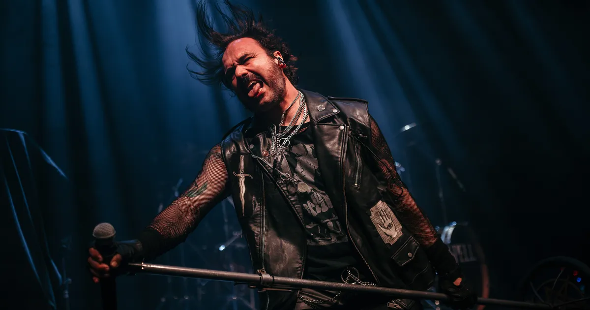 GALERII ⟩ Rasked riffid ja tume ilu: Moonspell ning Dark Tranquillity vallutasid Eesti publiku südamed