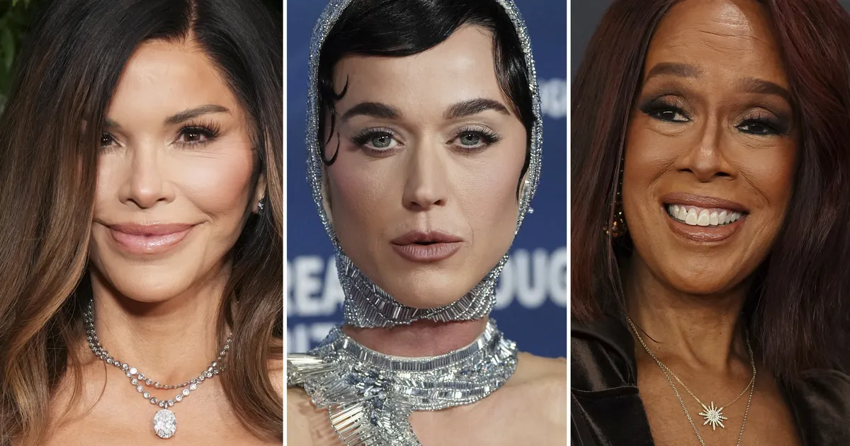 PILDID JA VIDEO ⟩ «Kosmosesse lend ei ole kunagi kuumem olnud!» Katy Perry näitab koos saatusekaaslastega seksikaid kosmoseülikondasid