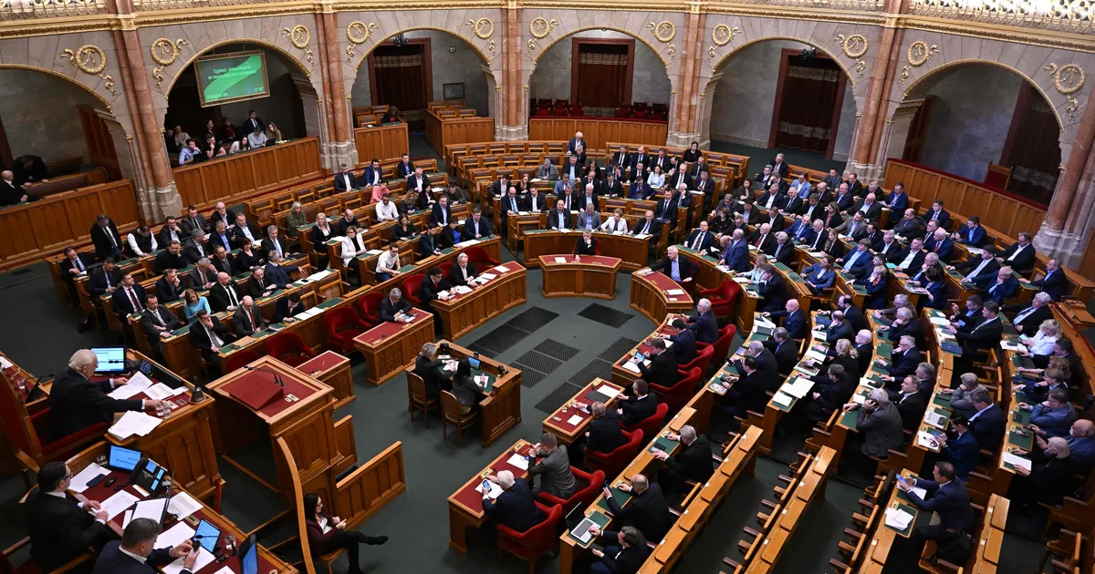 Ungari parlament hääletab vähemuste õigusi piiravate põhiseadusmuudatuste üle