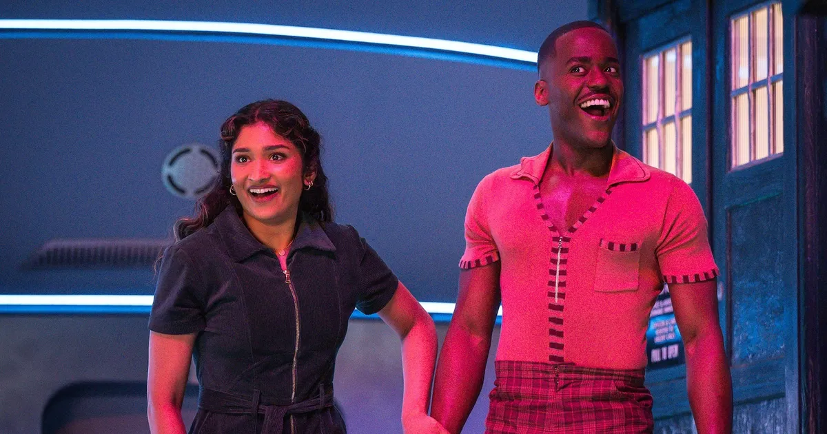 TÄHTEDEVAHELINE ⟩ Kõige pikema ajalooga briti sari pühendab episoodi Eurovisiooni lauluvõistlusele