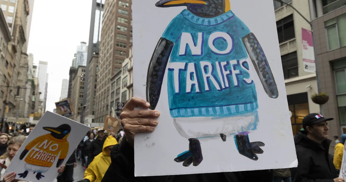 Erkki Bahovski ⟩ Kunst kahvatub elu ees