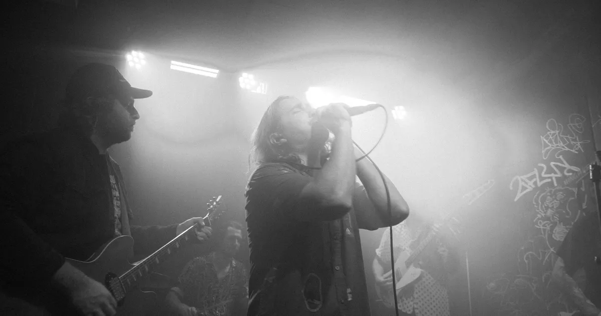 Jondog avaldas uue singli, mille laulis sisse Mehhiko surfireisil