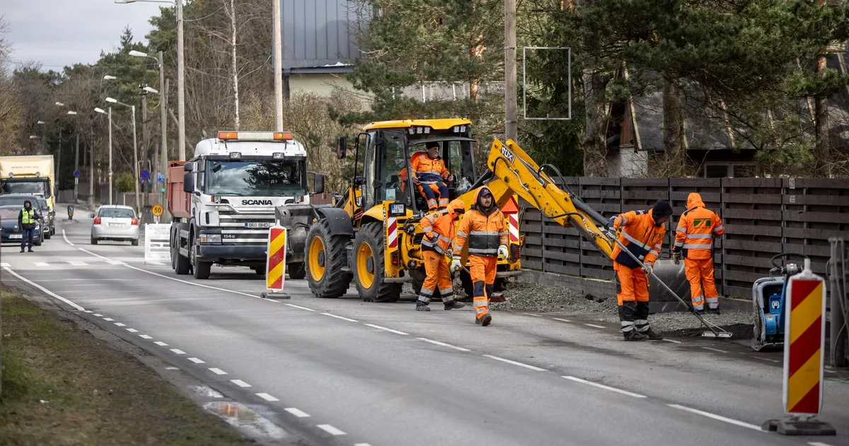Kauaoodatud kõnnitee asemel kaetakse Pärnu maantee servad asfaldifreesiga