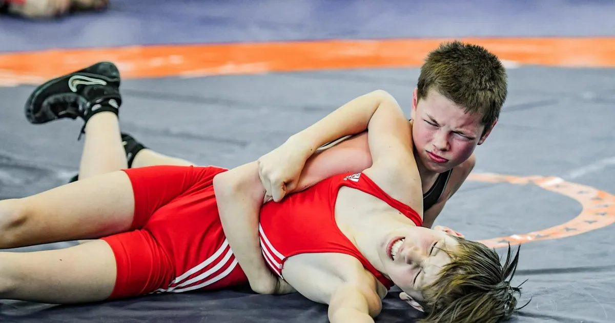 GALERII ⟩ Vändra maadluspeol müras 188 matimeest