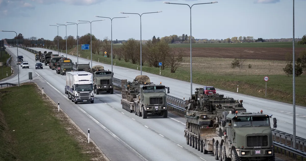 TÄHELEPANU LIIKLUSES ⟩ Liitlasvägede kolonnid liiguvad Eesti teedel