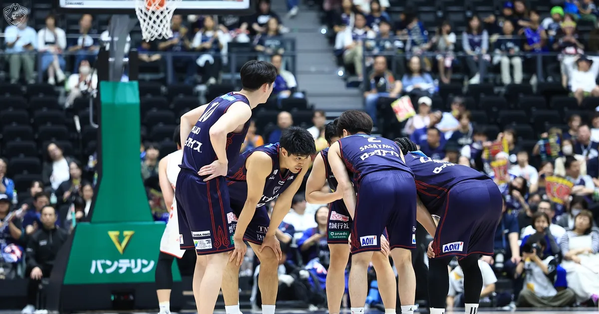 VIDEO ⟩ Kotsar vaatas kõrvalt, kuidas tiim sai hävitava kaotuse. Soomlasest peatreener: olen šokis