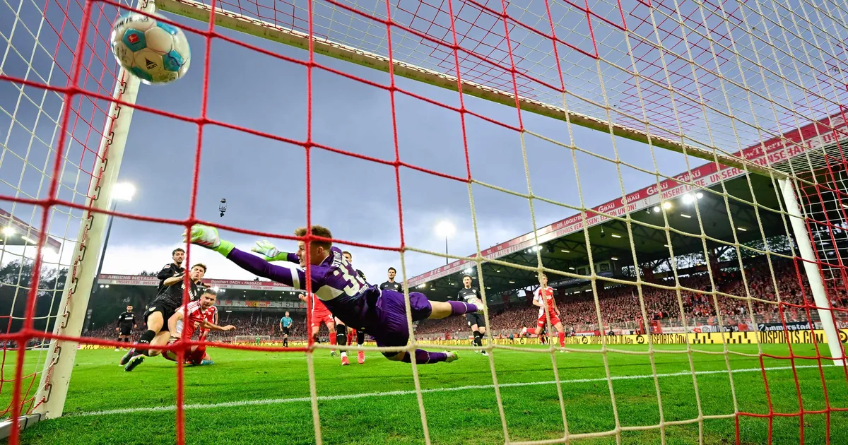 VIDEO ⟩ Enneolematu väravasadu! Saksa kõrgliigas tehti kolmveerandtunniga ulmeliselt palju skoori
