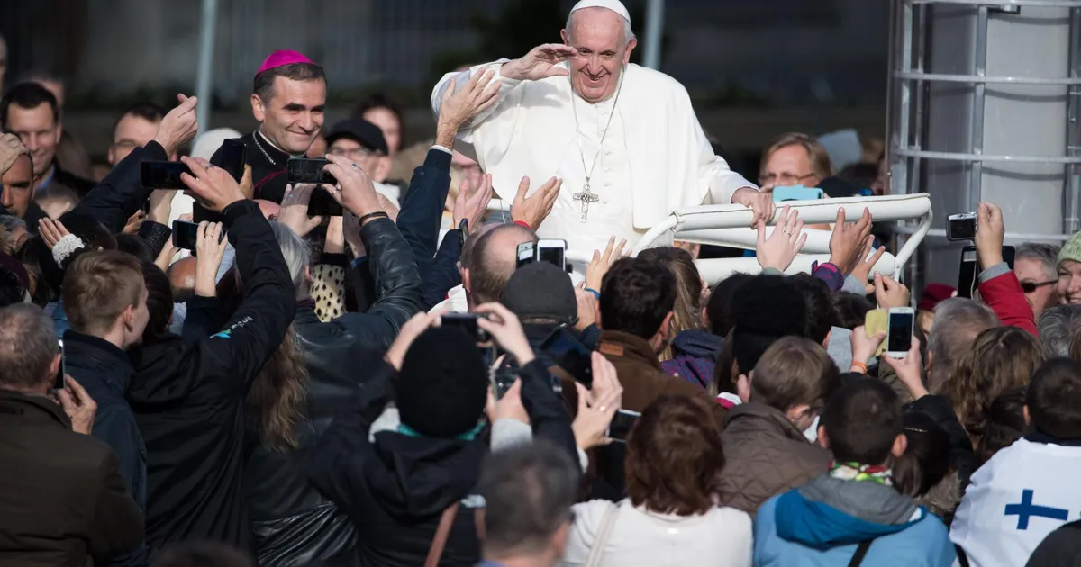 Paavsti Eesti-visiiti jääb meenutama Piritale istutatud puu