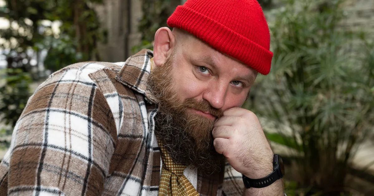 KOLUMN ⟩ Aleksandr Popov hirmutavast trendist: «Tean, mis tunne on istuda pimeduses iseendaga»